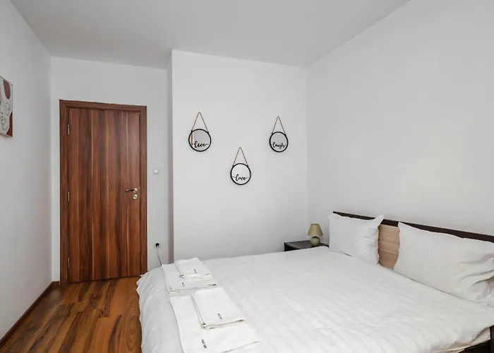 アパート Terra Vibes - 1bd With Balcony By Flat Mаnager ソフィア